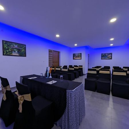 Once Upon The River, Aluva - Near Cochin International Airport Kochi Exterior photo