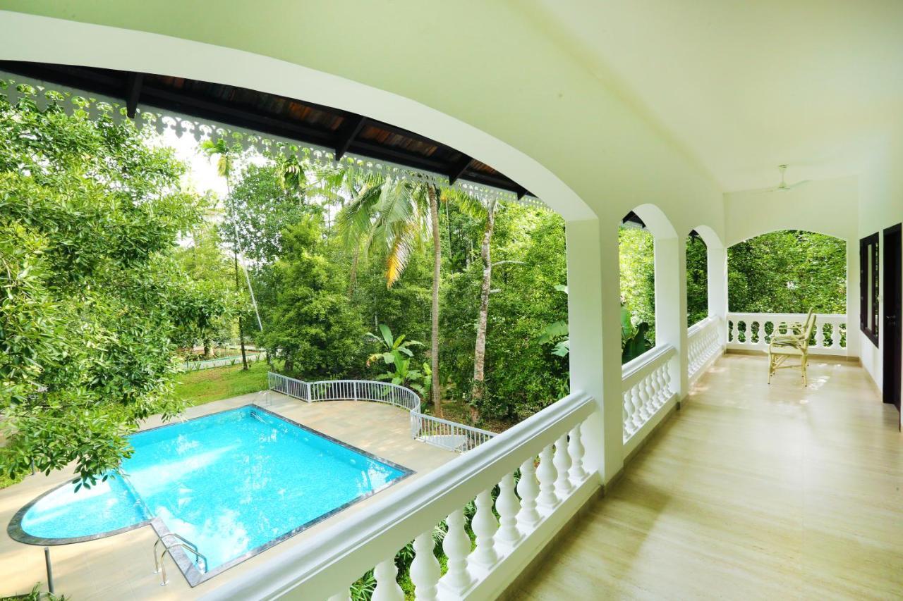 Once Upon The River, Aluva - Near Cochin International Airport Kochi Exterior photo